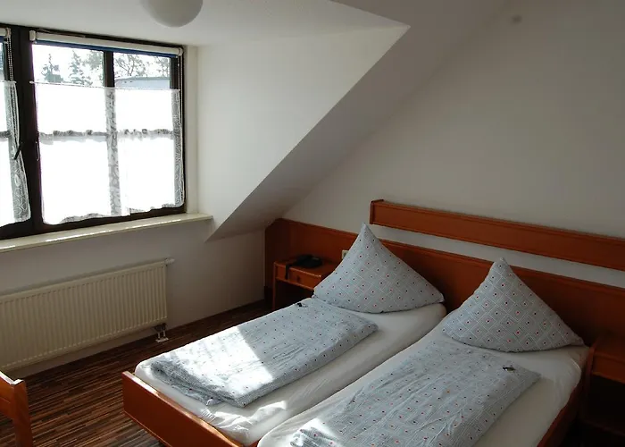 Hausener Dorfkrug 3* Francfort-sur-le-Main