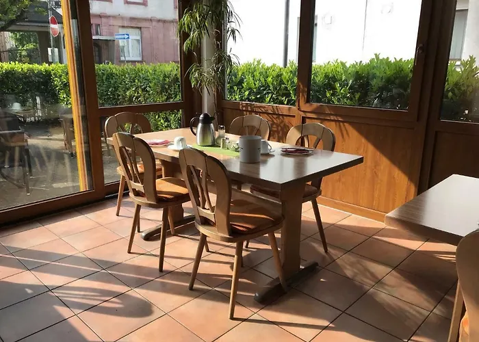 Hausener Dorfkrug Hotel 3*